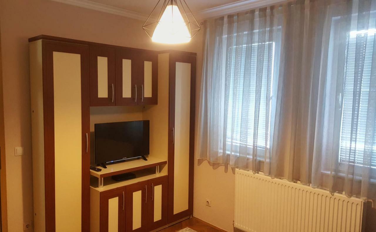 Cozy&Comfy Apartment In The Center Of Prishtina Пристина Екстериор снимка